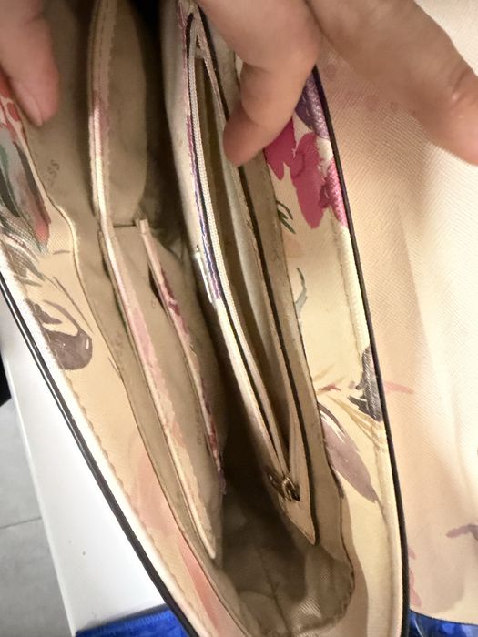 Сумка GUESS