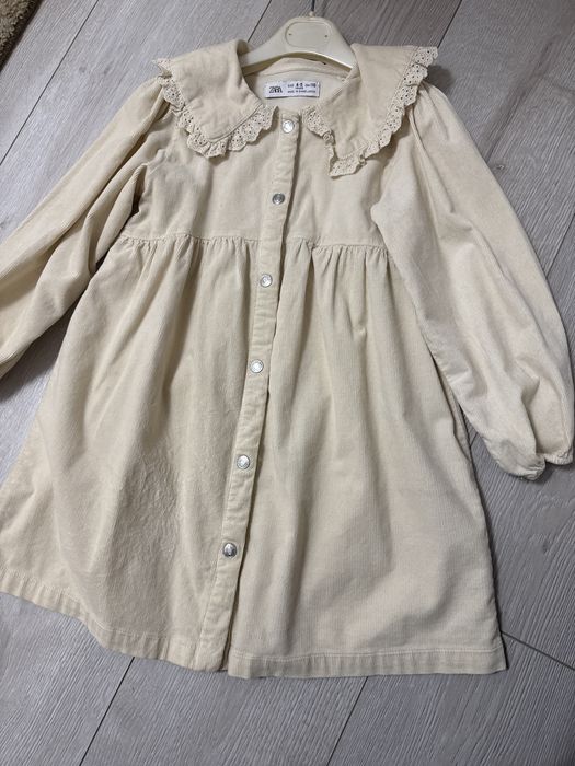 Сукня Zara вельветова з комірцем.110