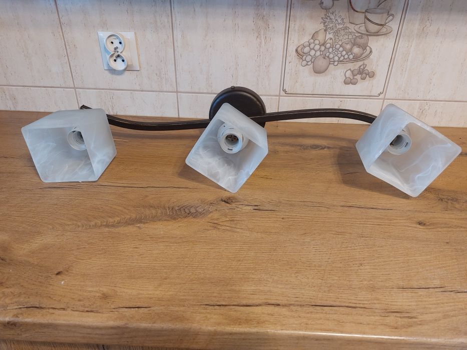 Lampa sufitowa sprawna