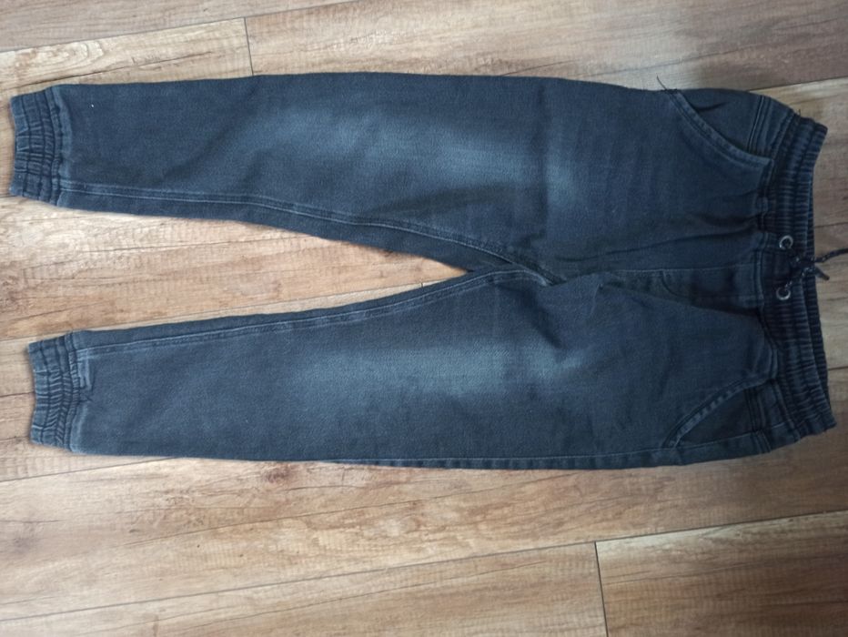 Spodnie joggery 158