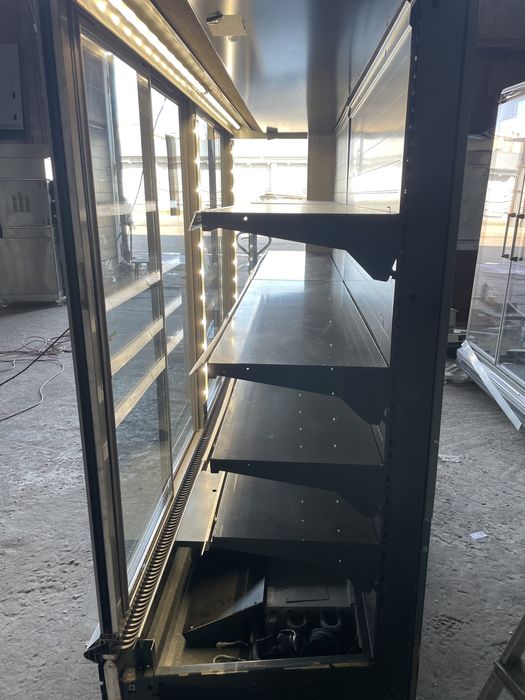 Холодильные регалы горки приметные витрины Linde Carrier