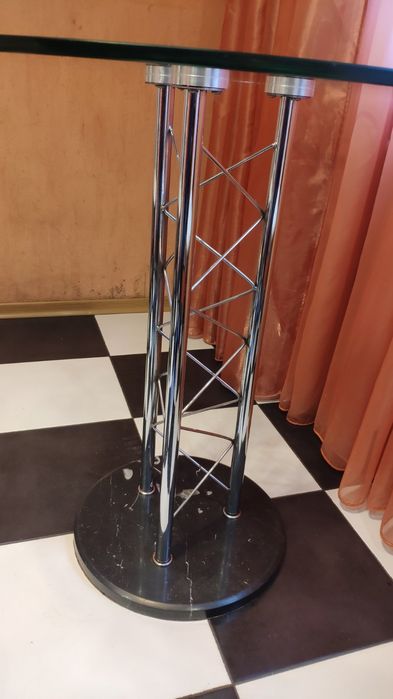 Стіл скляный круглий