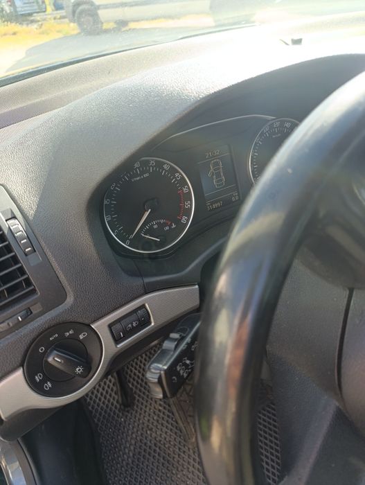 Skoda Octavia 1Z 1.6 TDI SW do Ano 2012 .Apesar dos seus 310.000km, a carrinha está impecável de mecanica