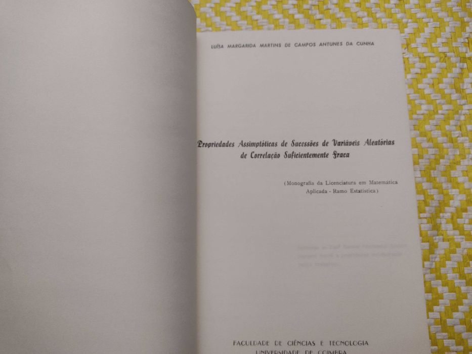 Propriedades assimptóticas da varáveis aleatórias de corre sufi. fraca