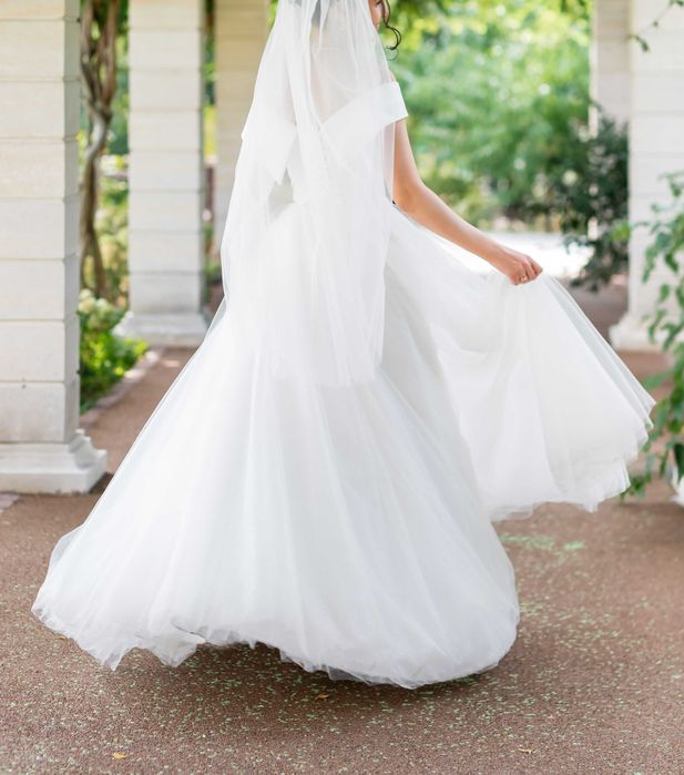 Продам весільну сукню