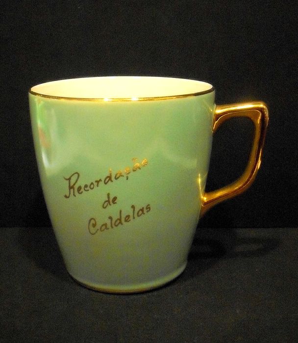Caneca antiga de Estatuária - estado de novo