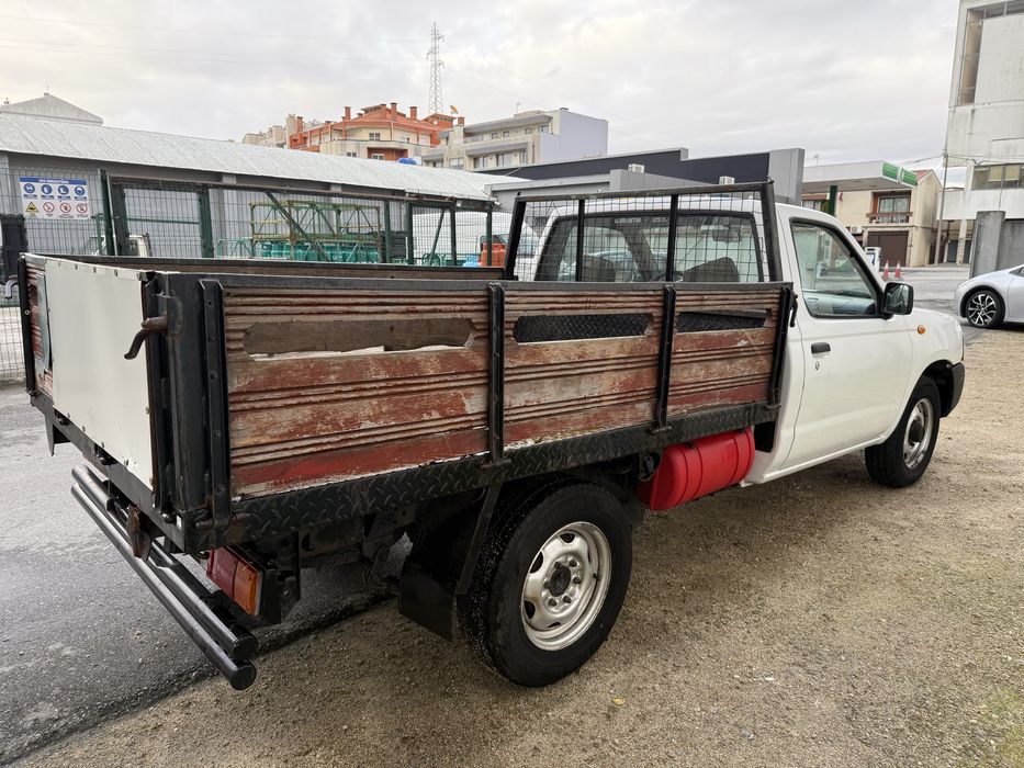 Nissan pickup 2.4D 4x2