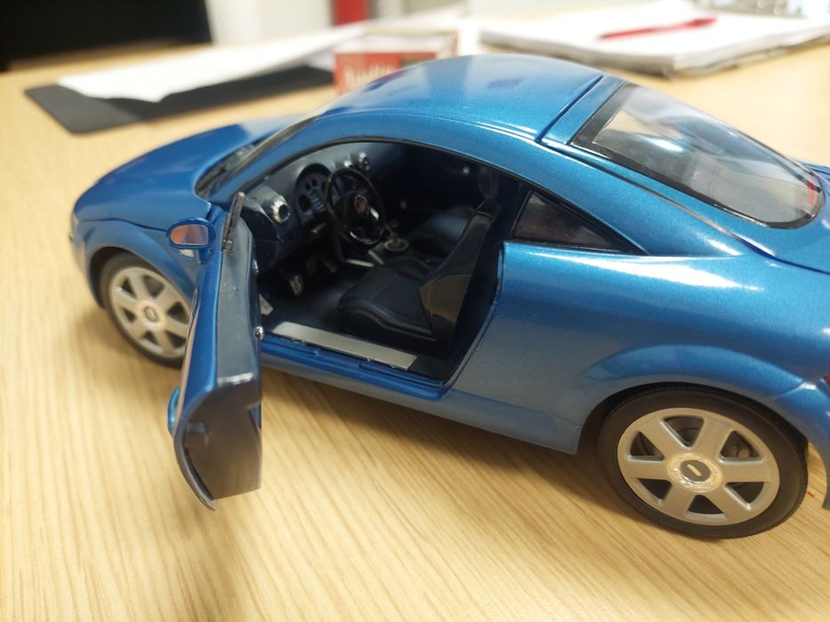 Vendo Miniaturas Audi TT  Coupe e Cabrio