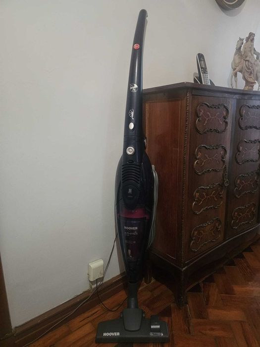 Aspirador compacto Hoover