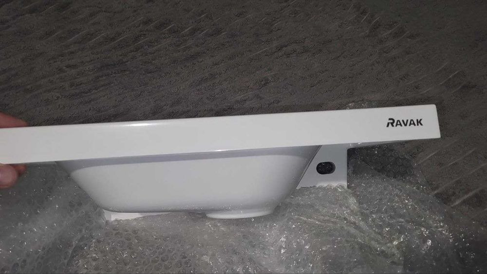 Умывальник Ravak CHROME MINI(400) Right Белый