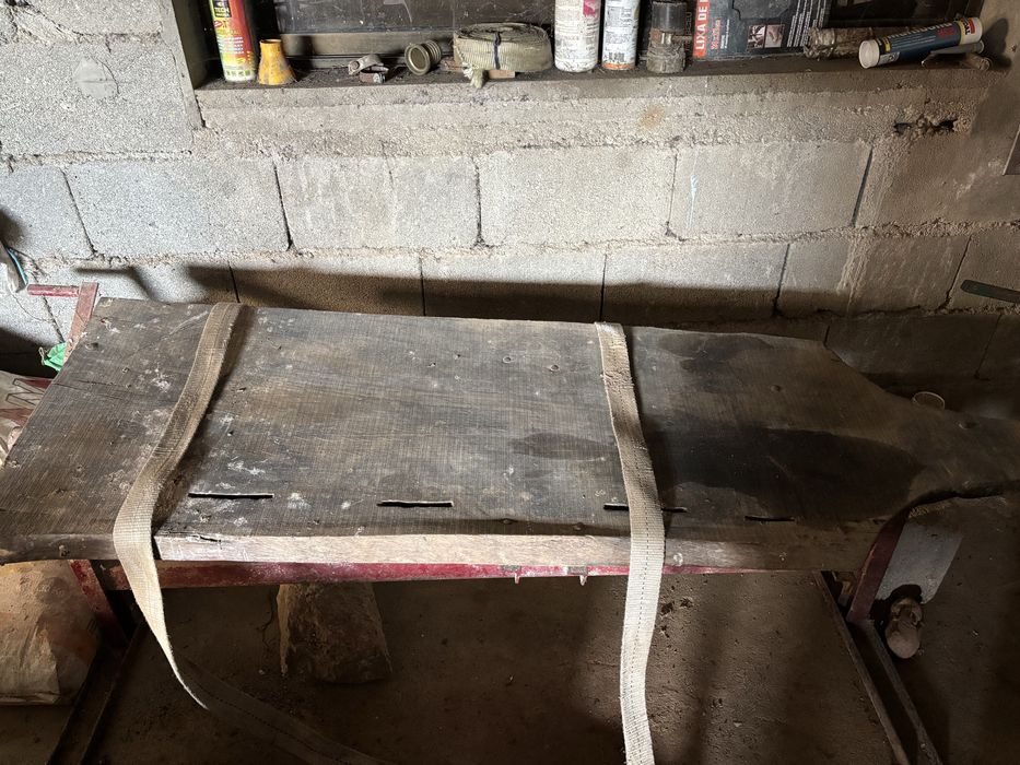 Banco para apoio porcos