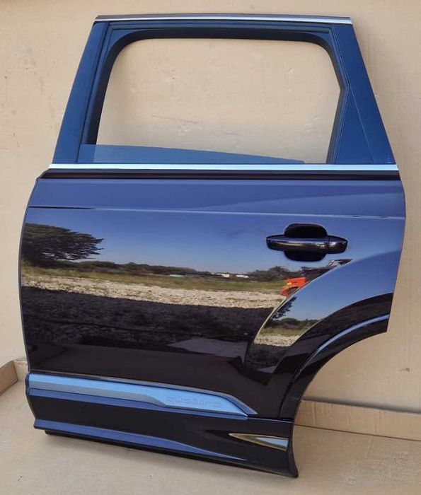 Двері Audi Q7 4M передні або задні праві ліві разборка