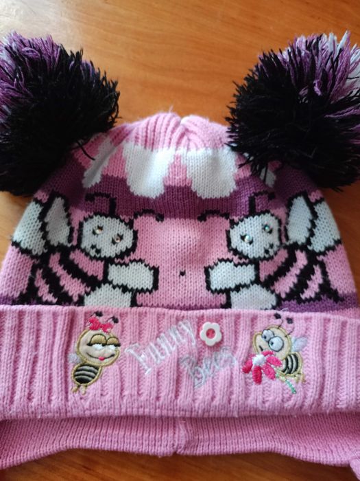 Дитяча рожева шапочка з бджілками для дівчинки, на зав"язках