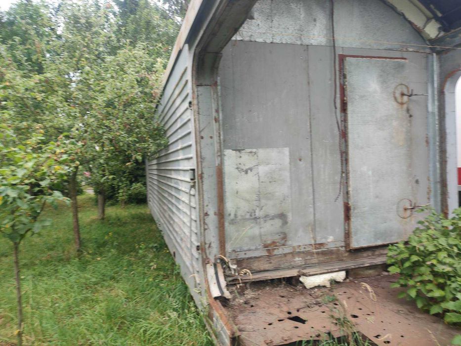 Продається дві половини вагона рефрижератора