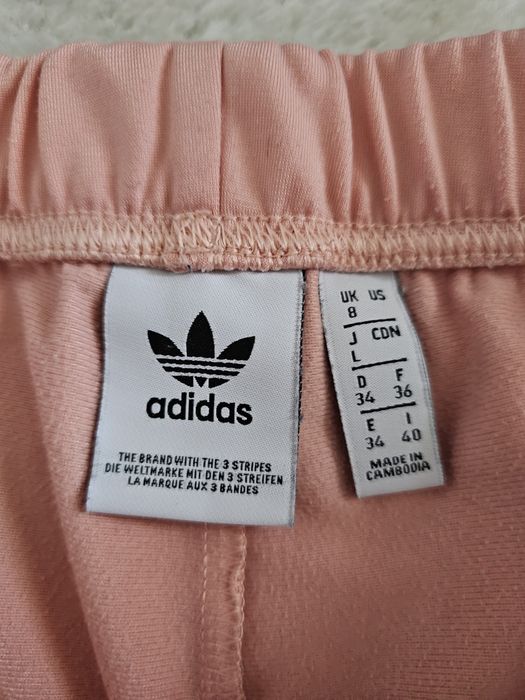 Spodenki Adidas Rozmiar S Szorty Adidas , pudrowy róż