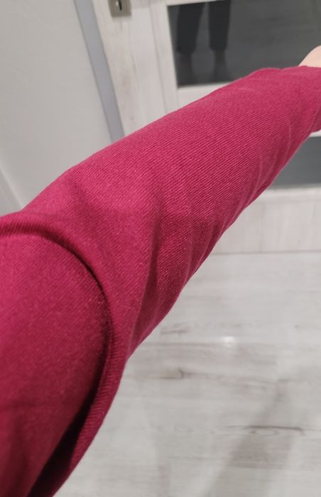 Piękny, nowy, różowy golfik