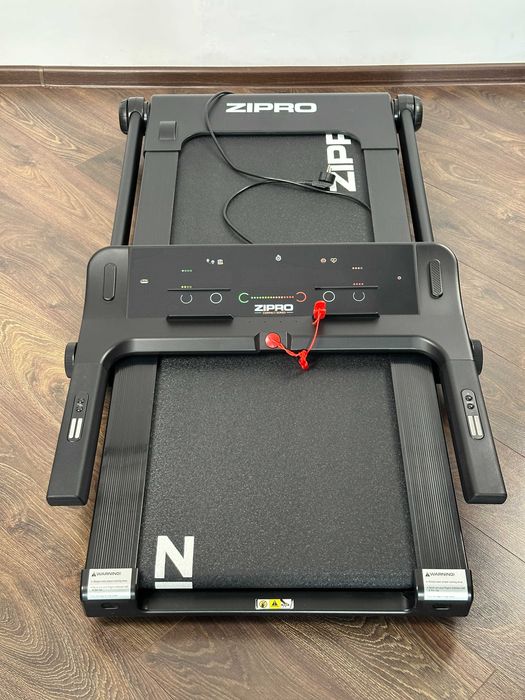 Продам бігову доріжку Zipro Pacto iConsole+