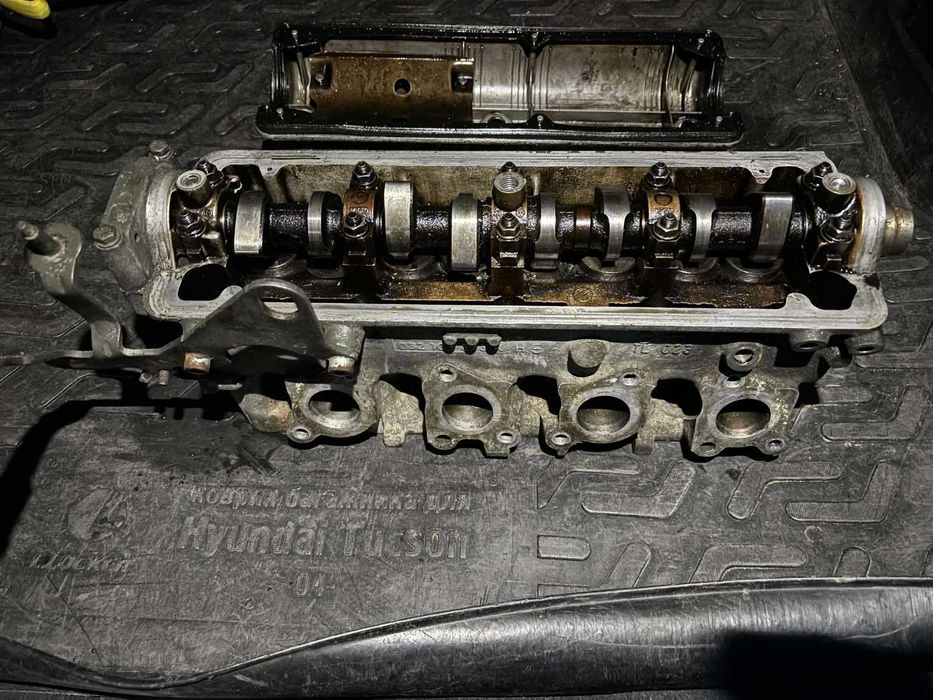 головка блока циліндрів