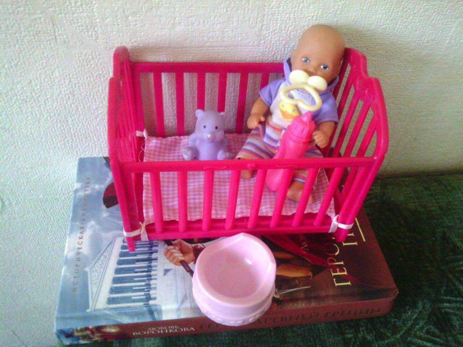 Кроватка+горшок + пупс