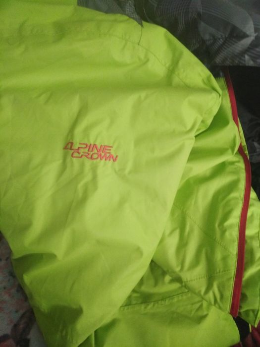 Продам лижний костюм.