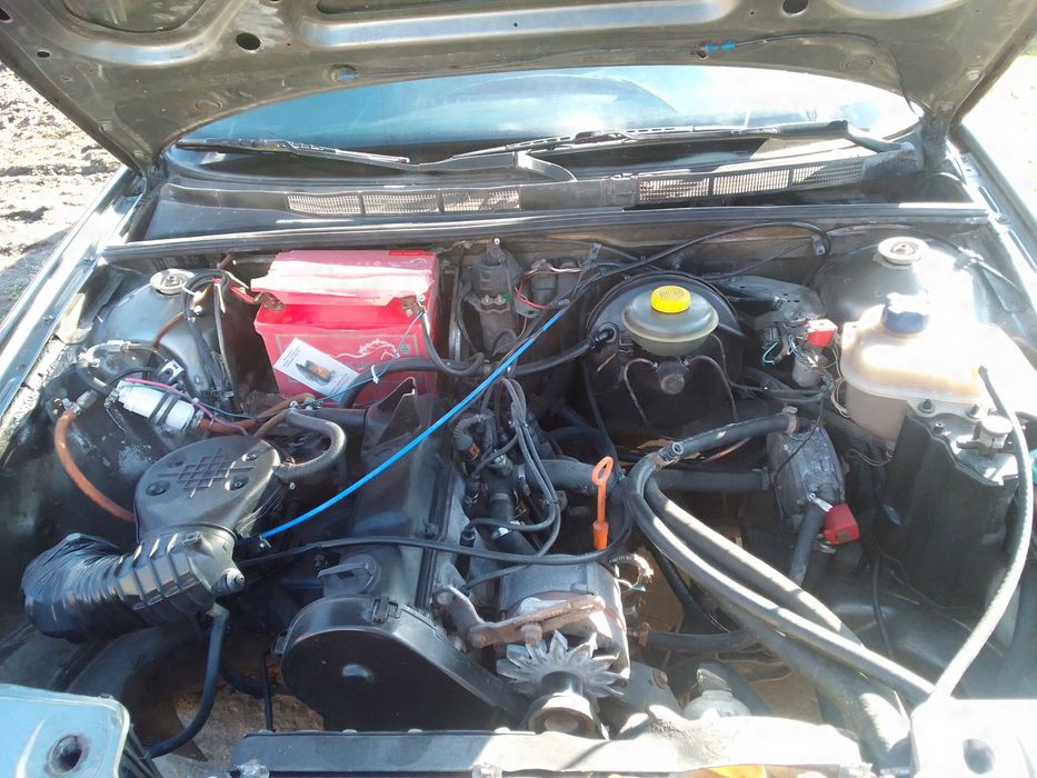 Продам Ауді 80 б3 1.8 газ бензин