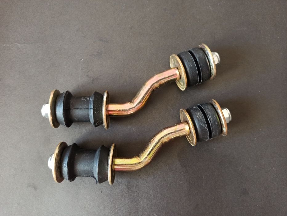 Стойка стабілізатора скоба Audi 80 90 Б2 Б3 Б4 Passat B2 823411333C