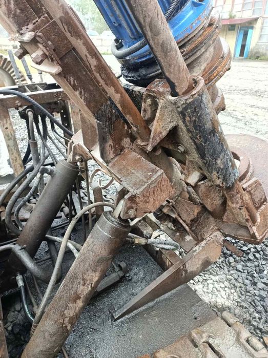 Буровий верстат СБУ-100