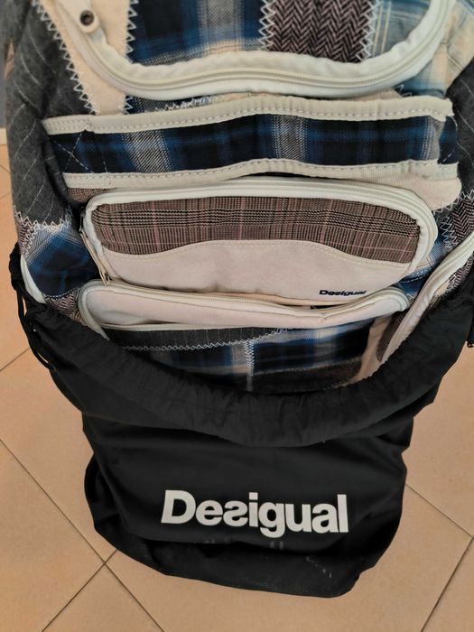 Mala de viagem com as medidas de cabine nova (Marca Desigual)