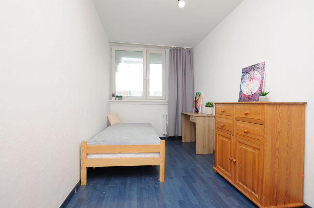 Obok galerii Magnolia Park | Darmowy parking za szlabanem | Winda