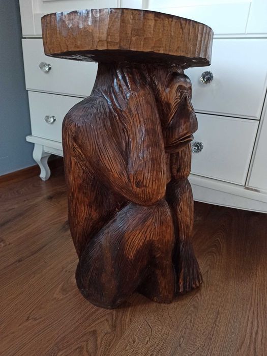 Stolik kawowy RZEZBIONY