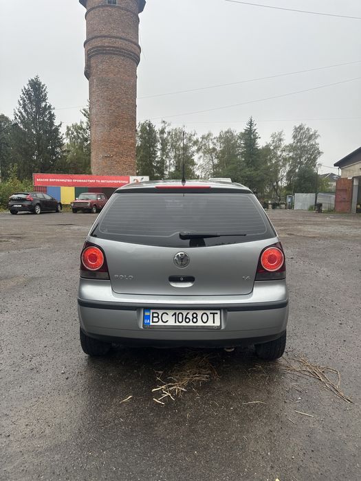 Polo 1.4 дуже гарний стан.