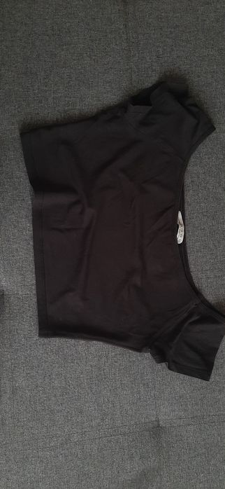 Класний чорний топ