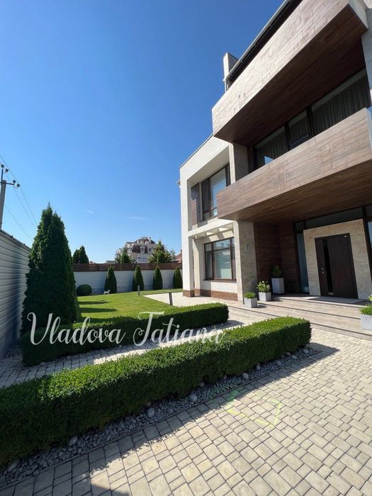 0% комиссии! Продажа шикарного ДОМА в Совиньоне, бассейн, цоколь