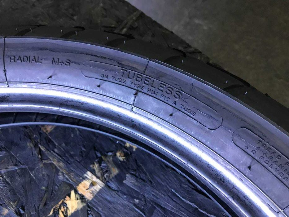 Мото шини 110/80 R19 Michelin Anakee Adventure (2428М)