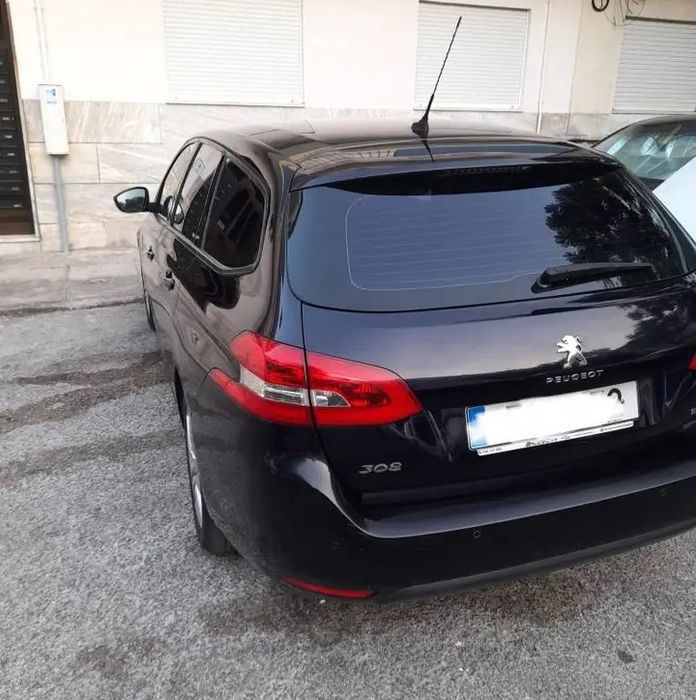 Peugeot 308 blue HDI 2015