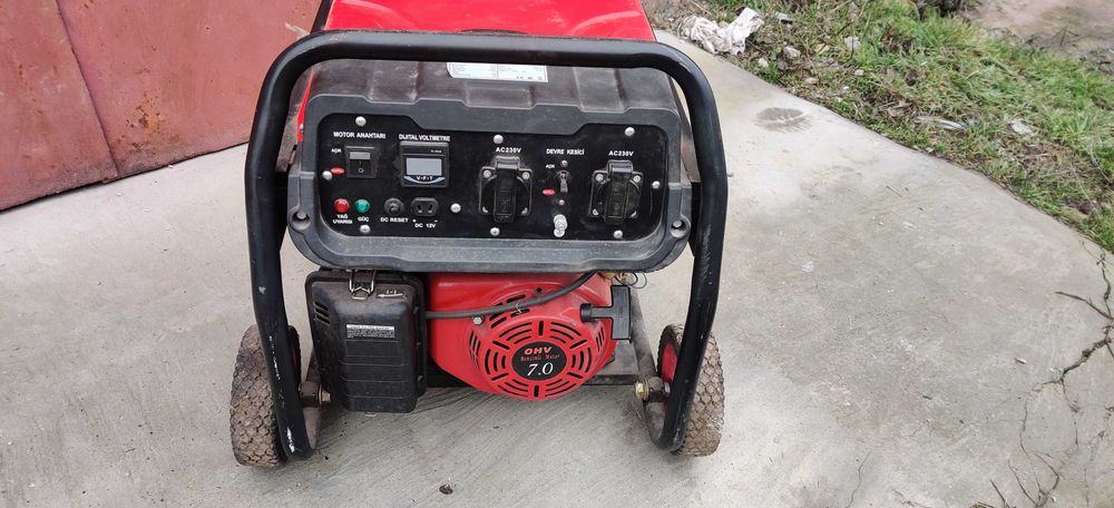 Терміново продам генератор  на 3кв.