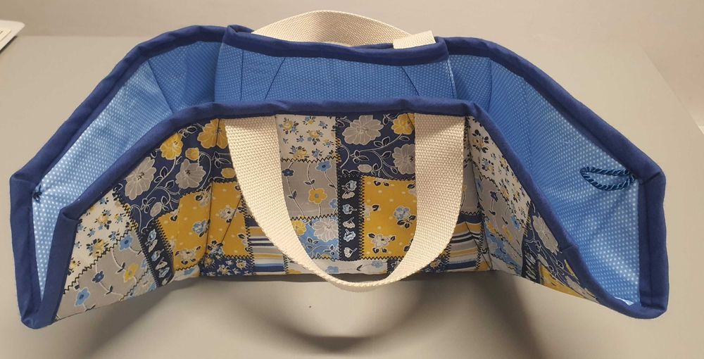 Lancheira e base de refeição