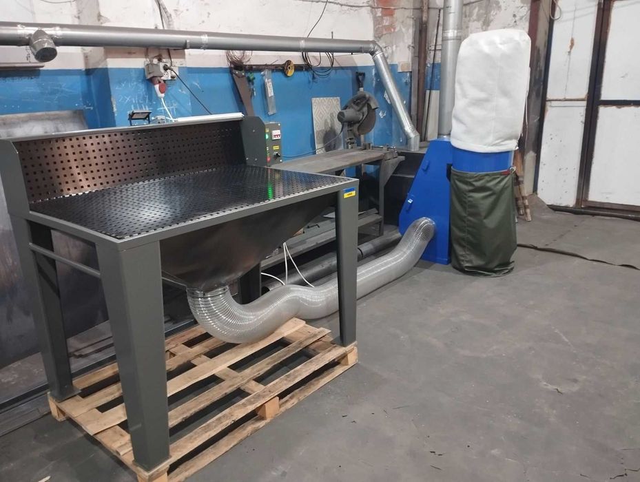 Шліфувальний стіл.