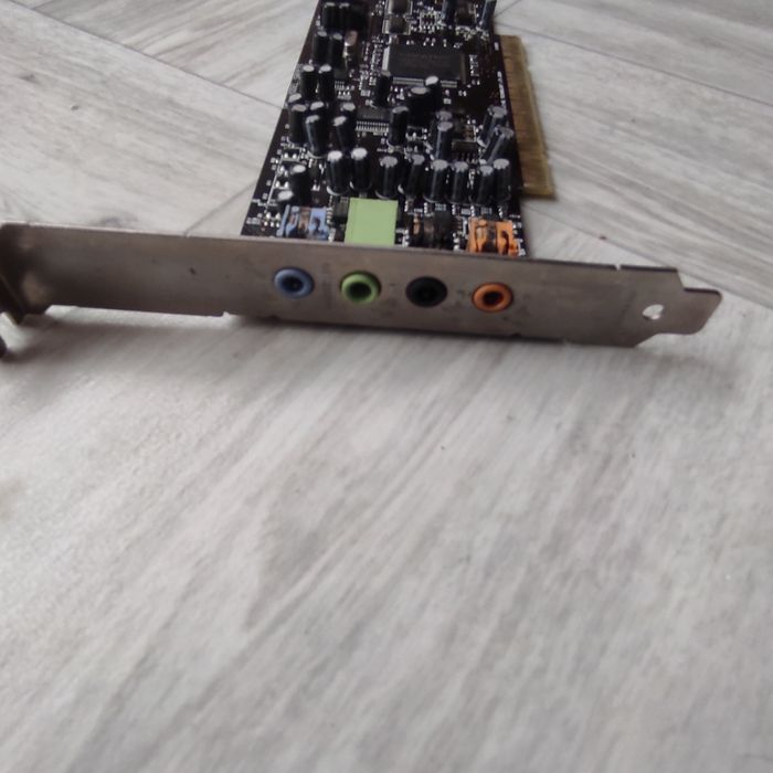 Звуковая карта creative sound blaster sb0570