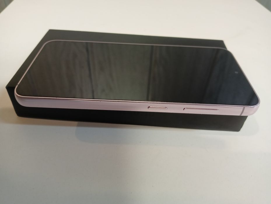 Samsung Galaxy S23,idealny stan,bez rys komplet