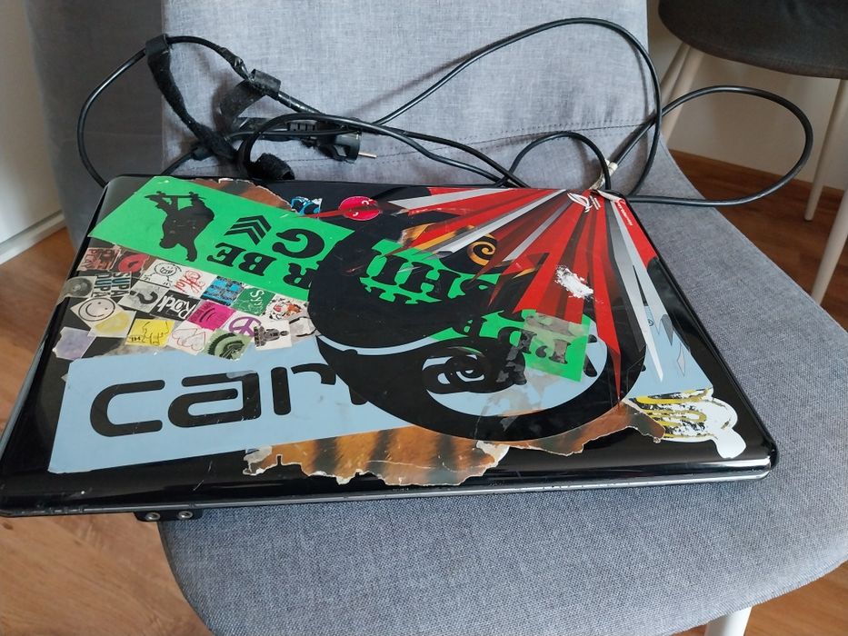 Laptop hp z ładowarką