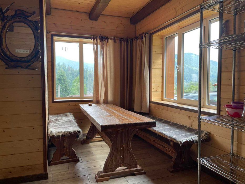 Здаю котедж, вул. Миру 42, на горі під лісом