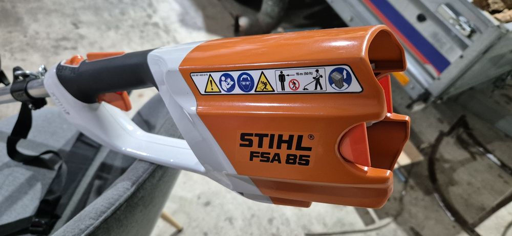 Podkaszarka akumulatorowa. STIHL FSA 85. Kosa.  Jak nowa