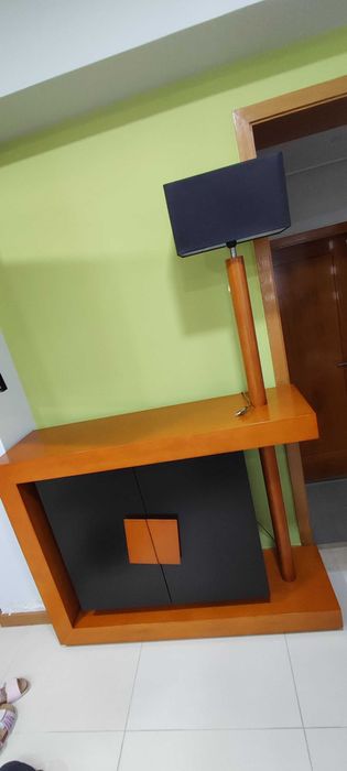 Móvel de entrada com candeeiro - COMO NOVO