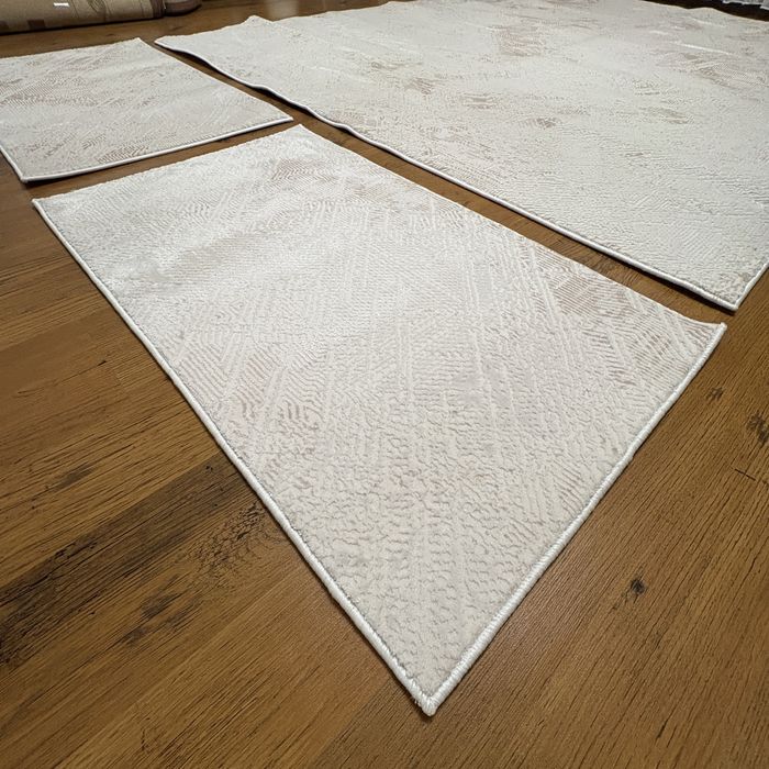 Продам килим  кімнатний