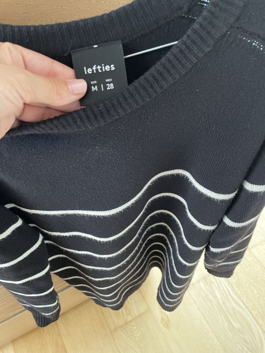 Vestido de malha Preto riscas brancas