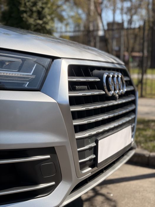 Продам Audi Q7 3.0 2017 без дтп