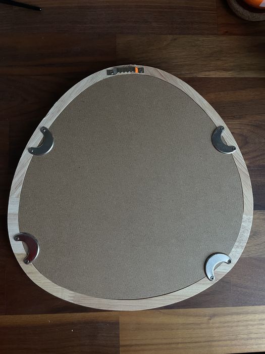 Lustro w drewnianej ramie, średnica ok. 27cm