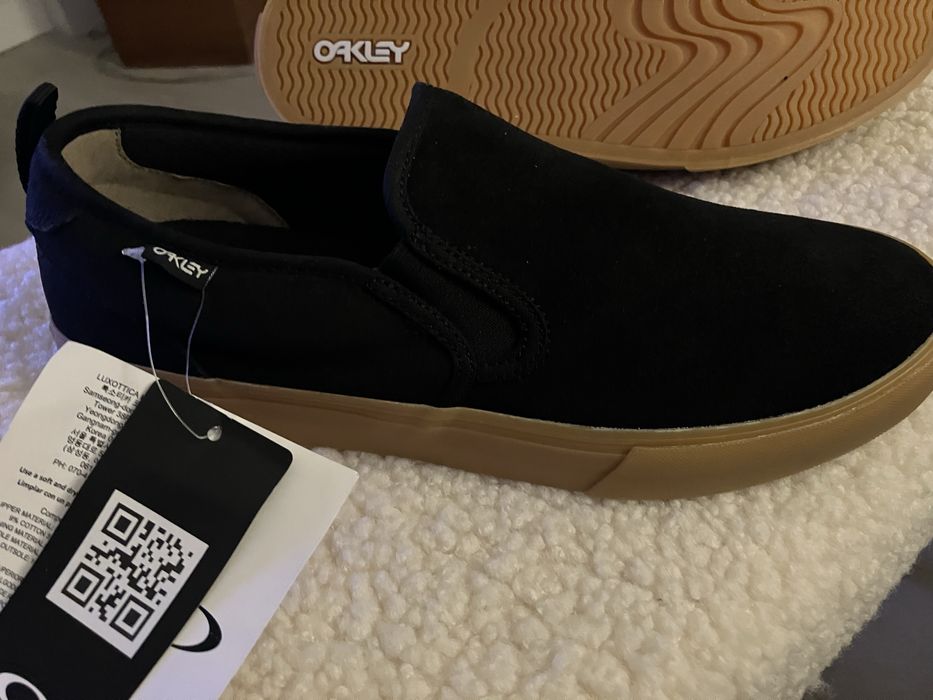 Tenis Oakley - N 44 - Novos