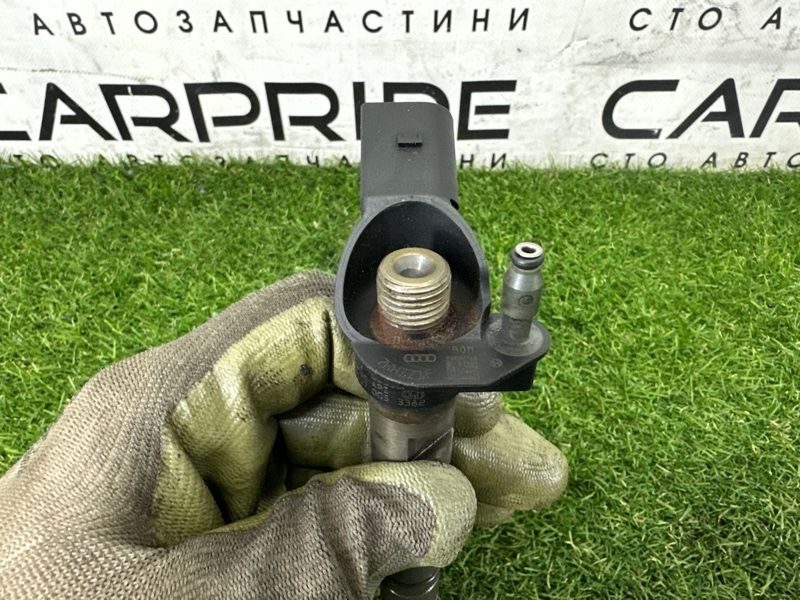 Форсунка топливная Volkswagen Touareg NF 3.0 TDI 2011